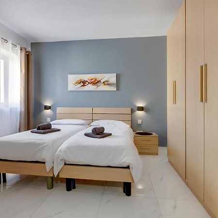 Апартаменты Chic 2Br Penthouse Steps From The Promenade Слима Экстерьер фото